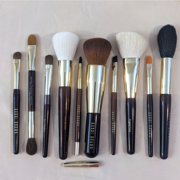 3/$33 Like NEW Bobbi Brown Powder & Eye/Brow Brush - LE Gold Red Midi Travel - Picture 6 of 6